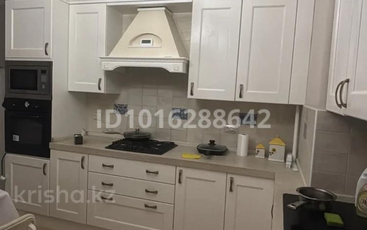 4-комнатная квартира · 150 м² · 6/9 этаж, Айтеке би 2а за 500 000 ₸ в Таразе — фото 2