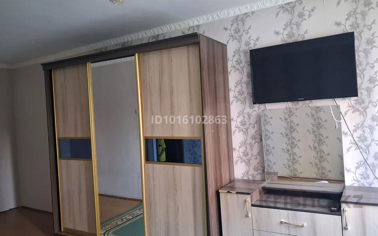 1-комнатная квартира · 40 м² · 1/5 этаж, мкр Гарышкер 18 за 100 000 ₸ в Талдыкоргане — фото 2