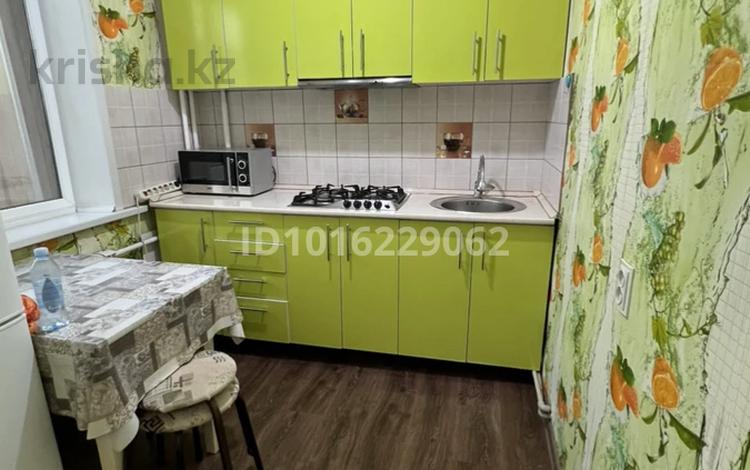 1-комнатная квартира · 35 м² · 2/4 этаж, мкр №10 А за 250 000 ₸ в Алматы, Ауэзовский р-н — фото 2