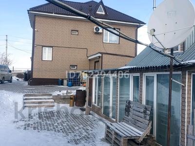 Отдельный дом · 4 комнаты · 216 м² · 6 сот., Курмангазы 49 за ~ 85 млн 〒 в Астане, р-н Байконур