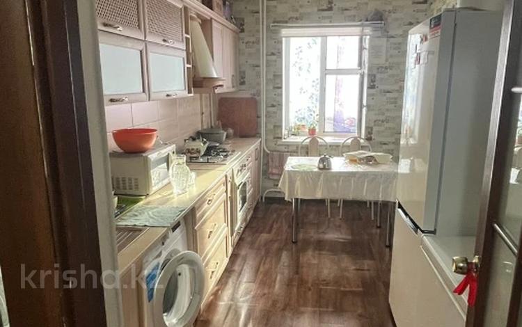 2-комнатная квартира, 60 м², 6/9 этаж, мкр. Алтын орда