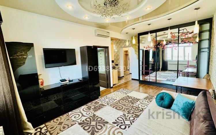 2-бөлмелі пәтер · 80 м² · 14/16 қабат, Абая 150/230, бағасы: 20 000 ₸ в Алматы, Бостандыкский р-н — фото 2