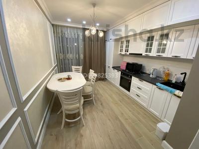 3-бөлмелі пәтер · 72 м² · 3/4 қабат, Мкр Аксай, Б. Момышулы 25, бағасы: 62 млн ₸ в Алматы, Ауэзовский р-н