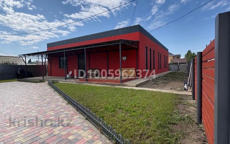 Жеке үй · 5 бөлме · 200 м² · 6 жүзд., Халиды мамановой 1, бағасы: 65 млн ₸ в Актобе, жилой массив Юго-Запад-1 — фото 2