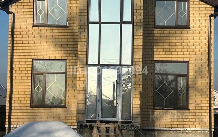 Жеке үй · 5 бөлме · 288 м² · 5 жүзд., 8 марта 53 — улица Дулатова, 8 марта, бағасы: 100 млн ₸ в Семее — фото 2