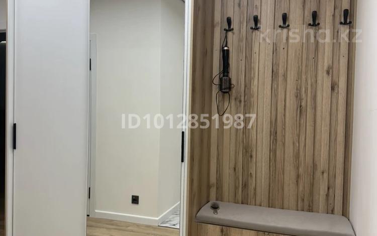 2-бөлмелі пәтер · 57.5 м² · 2/8 қабат, Жандосова 94/12 — Жандосова-Утепова, бағасы: 49 млн ₸ в Алматы, Бостандыкский р-н — фото 2