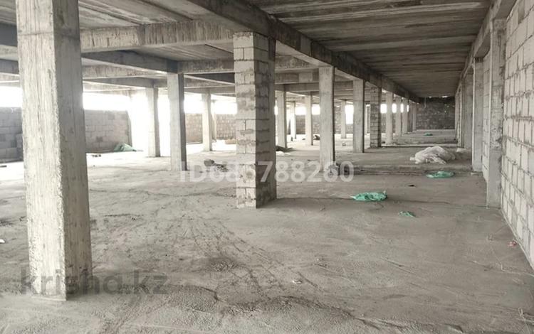 Магазины и бутики · 1100 м² за 85 млн 〒 в Таразе — фото 2