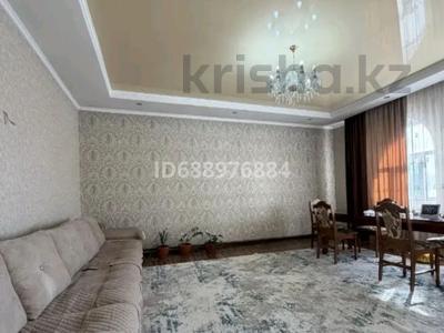 Жеке үй · 5 бөлме · 305 м² · 10 сот., Азат 63в — Туристическая, бағасы: 40.3 млн 〒 в Семее