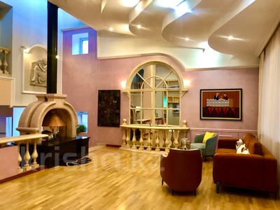 Жеке үй · 10 бөлме · 722 м² · 20 сот., Кыз жибек — Омаровой, бағасы: 470 млн 〒 в Алматы, Медеуский р-н