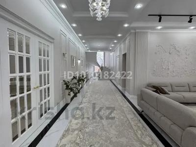 Отдельный дом · 9 комнат · 442 м² · 10 сот., мкр 12 — Саздинское лестничество за 185 млн 〒 в Актобе