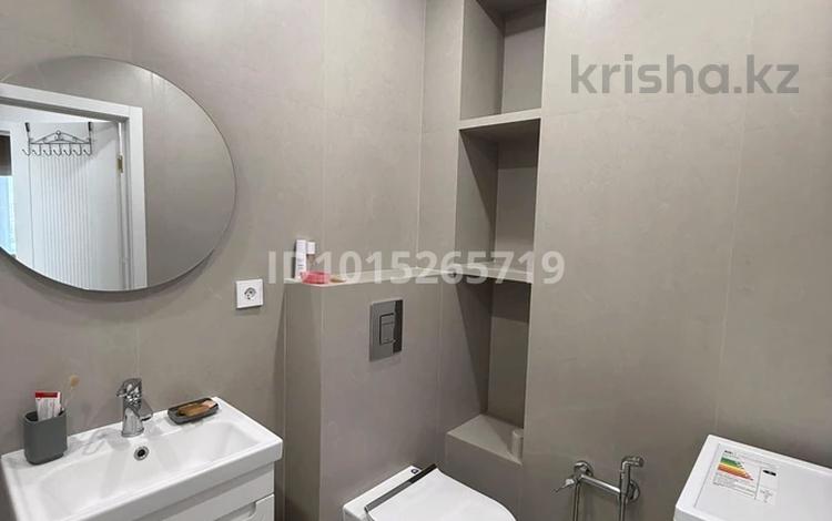 2-комнатная квартира · 56 м² · 2/12 этаж, Қазыбек би 35/1 за 300 000 ₸ в Астане, Нура р-н — фото 2