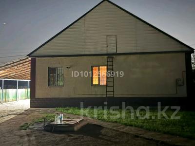 Отдельный дом · 5 комнат · 120 м² · 10 сот., Тауелсыздык 33 за 25 млн ₸ в Батане