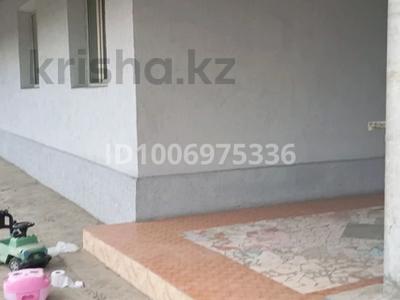 Часть дома · 6 комнат · 140 м² · 4 сот., Аккайын 23 — Находится недалеко от супермаркета за 16 млн 〒 в Уштереке