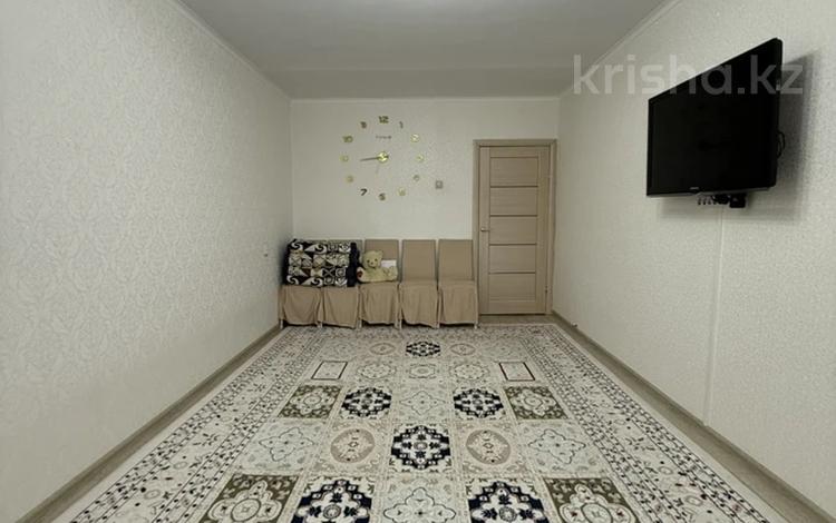2-бөлмелі пәтер · 49.2 м² · 2/5 қабат, Захарова, бағасы: 13 млн ₸ в Уральске — фото 2
