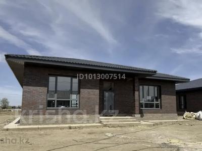 Отдельный дом · 5 комнат · 152 м² · 10 сот., мкр Уркер Е-645 — Коттеджный городок Уркер за 70 млн ₸ в Астане, Нура р-н