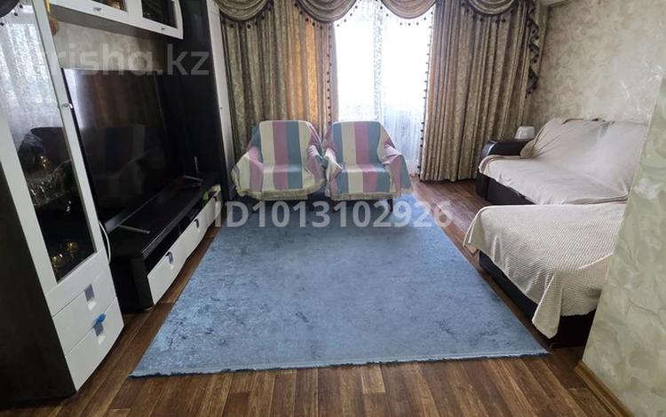 5-комнатная квартира · 90 м² · 9/10 этаж, Шакарима 86а за 350 000 ₸ в Семее — фото 2