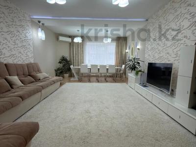 4-комнатная квартира · 178 м² · 5/6 этаж, мкр. Алтын орда, Алии Молдагуловой за 75 млн ₸ в Актобе