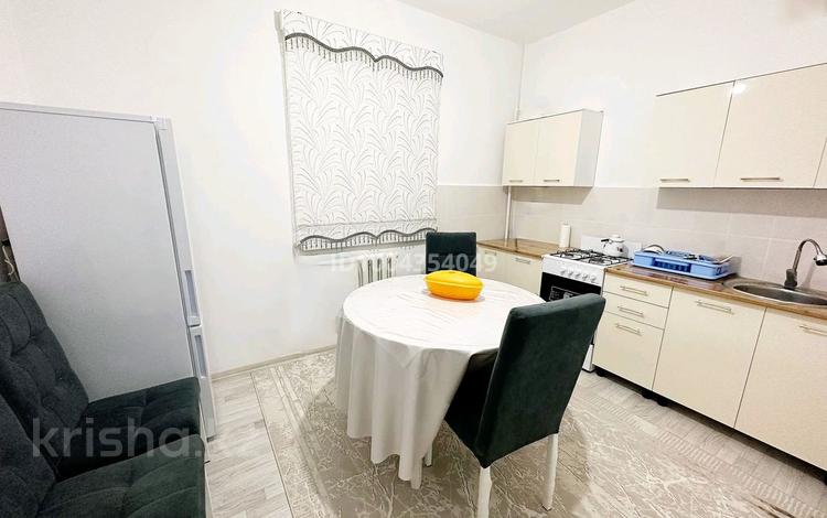 3-комнатная квартира · 67 м² · 4/5 этаж, Левый берег 2 мкр 5 — Орда скул за 150 000 ₸ в  — фото 2