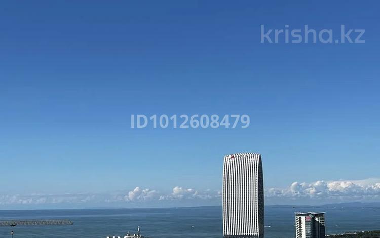 2-бөлмелі пәтер · 40 м² · 30/38 қабат, Пиросмани 17 — Алея Героев, бағасы: 24 000 ₸ в Батуми — фото 2