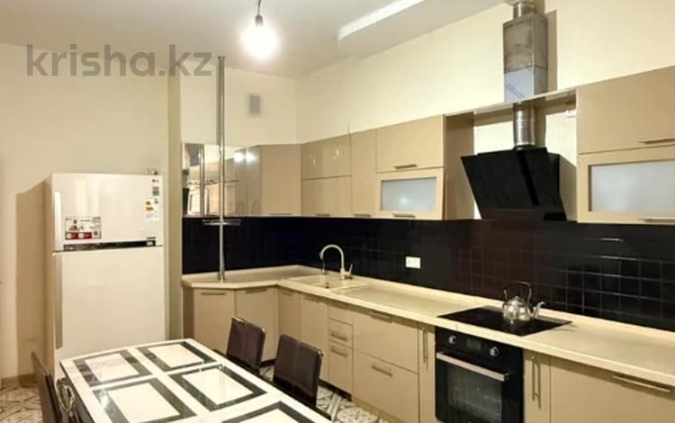 3-комнатная квартира · 134 м² · 8/12 этаж, 17-й мкр 7 за 48 млн ₸ в Актау — фото 15