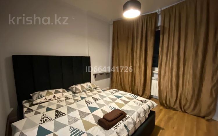 1-бөлмелі пәтер, 50 м², 16 қабат тәулігіне, Навой 208/8 — Торайгырова, бағасы: 16 000 〒 в Алматы, Бостандыкский р-н — фото 3