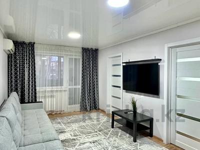 4-комнатная квартира, 70 м², 3/5 этаж посуточно, Лермонтова 111 за 25 000 〒 в Павлодаре