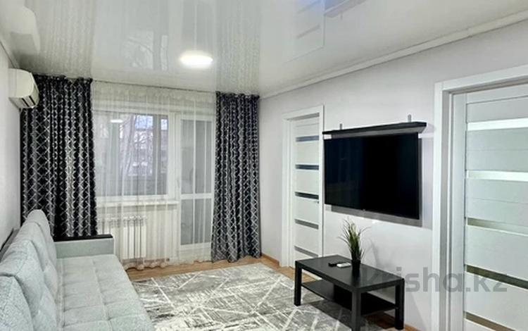 4-бөлмелі пәтер, 70 м², 3/5 қабат тәулігіне, Лермонтова 111, бағасы: 25 000 〒 в Павлодаре — фото 2