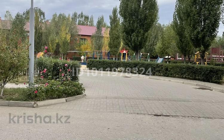 2-бөлмелі пәтер · 104 м² · 5/6 қабат, Келешек 1 — Қызыл үйлер, элитный дом, бағасы: 30 млн ₸ в Актобе, жилой массив Заречный-1 — фото 2