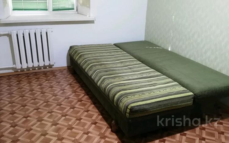 2-бөлмелі пәтер, 50 м², 4/5 қабат ай сайын, Молдагуловой, бағасы: 130 000 〒 в Уральске — фото 2