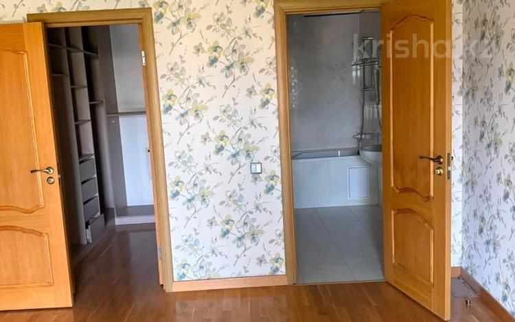 4-комнатная квартира · 160 м² · 4/5 этаж, мкр. Мирас 157 за 176 млн ₸ в Алматы, Бостандыкский р-н — фото 13