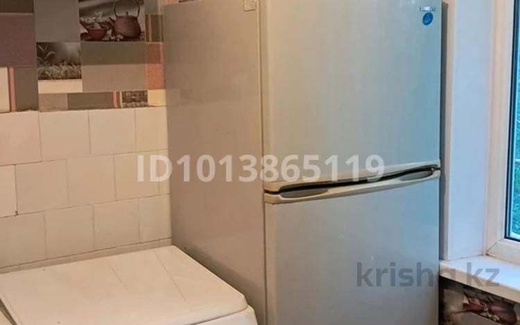 1-бөлмелі пәтер · 33 м² · 4/5 қабат, Бурова 25/1 — Казахстан и Бурова, бағасы: 8 000 ₸ в Усть-Каменогорске, Ахмирово — фото 2