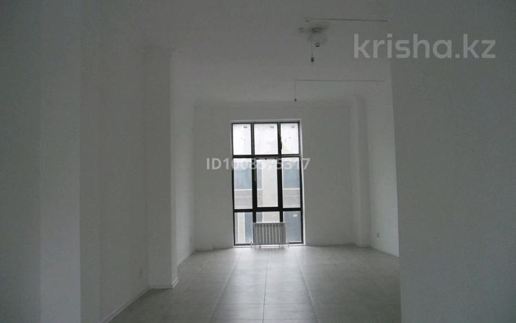 Свободное назначение, салоны красоты · 50 м² за 300 000 ₸ в Актобе, мкр 11 — фото 2