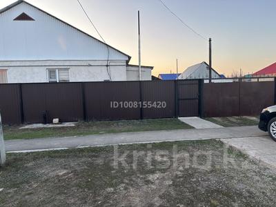 Жеке үй · 4 бөлме · 120 м² · 8 жүзд., Строительная-4 308 — 13 мкр, бағасы: 22 млн ₸ в Аксае