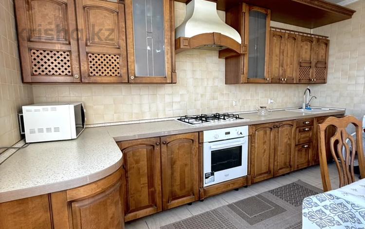 4-бөлмелі пәтер · 115 м² · 4/5 қабат, 15-й мкр 13б, бағасы: 250 000 ₸ в Актау — фото 12