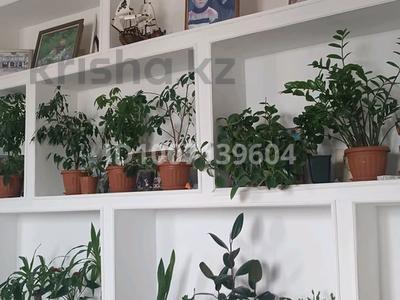 Жеке үй · 5 бөлме · 128 м² · 8 жүзд., Көкарна ш/а., 11 2 — Магазин збан, бағасы: 30 млн ₸ в Атырау, мкр Кокарна