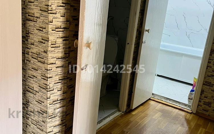 1-комнатная квартира · 39.4 м² · 4/5 этаж, мкр Аксай-4 41 за 26 млн ₸ в Алматы, Ауэзовский р-н — фото 2