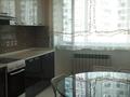 2-комнатная квартира, 65 м², 2/17 этаж помесячно, мкр Мамыр, Мамыр-1 за 270 000 〒 в Алматы, Ауэзовский р-н — фото 4