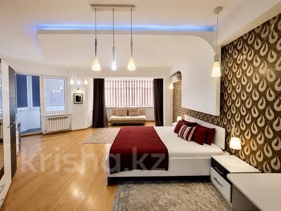 1-комнатная квартира · 55 м² · 1/10 этаж, Мустай карима 12/12 — Саина Жандосова ( рядом ТРЦ Алматы молл) за 18 000 ₸ в Ауэзовский р-н