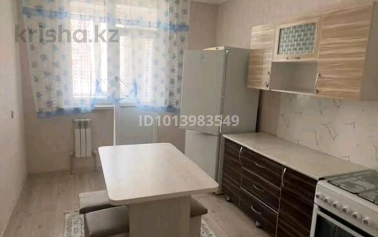 1-комнатная квартира · 40 м² · 4/6 этаж, мкр Кокжиек 60 за 170 000 ₸ в Алматы, Жетысуский р-н — фото 4