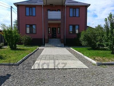 Отдельный дом · 6 комнат · 316 м² · 10 сот., мкр Восточный — Ресторан Алтын ғасыр за 90 млн ₸ в Талдыкоргане