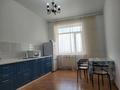 3-комнатная квартира, 150 м², 10/12 этаж помесячно, мкр 5, Молдагулова 3 — Мост 5 Микрорайона и монумента ВОВ за 250 000 〒 в Актобе, мкр 5 — фото 5