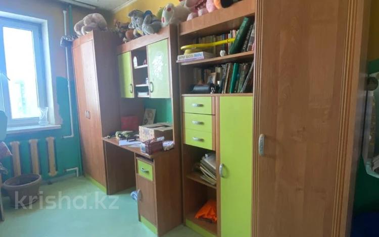 3-комнатная квартира · 65 м² · 8/9 этаж, Майкудук, Мкр Восток-3 14 за 21 млн ₸ в Караганде, Алихана Бокейханова р-н — фото 2