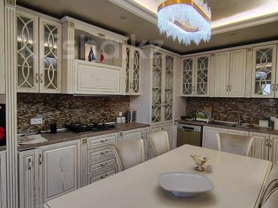 6-комнатная квартира · 187 м² · 6/15 этаж, Жабаева за 120 млн 〒 в Петропавловске