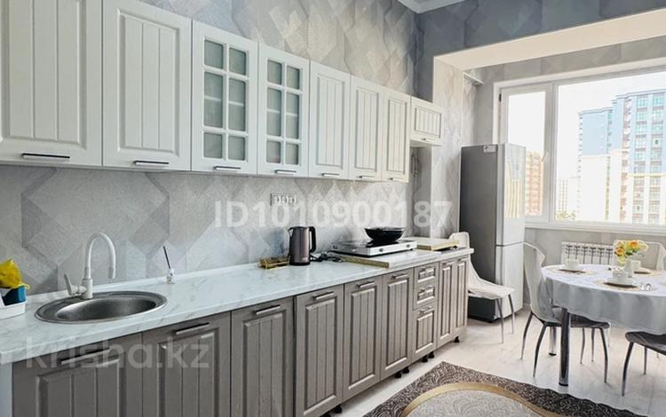 2-бөлмелі пәтер · 70 м² · 4/15 қабат, 17-ш/а. 112 — B group, бағасы: 300 000 ₸ в Актау, 17-й мкр — фото 15