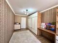 2-бөлмелі пәтер · 73.9 м² · 7/10 қабат, Набережная, бағасы: 18 млн ₸ в Актобе, мкр. Курмыш — фото 4