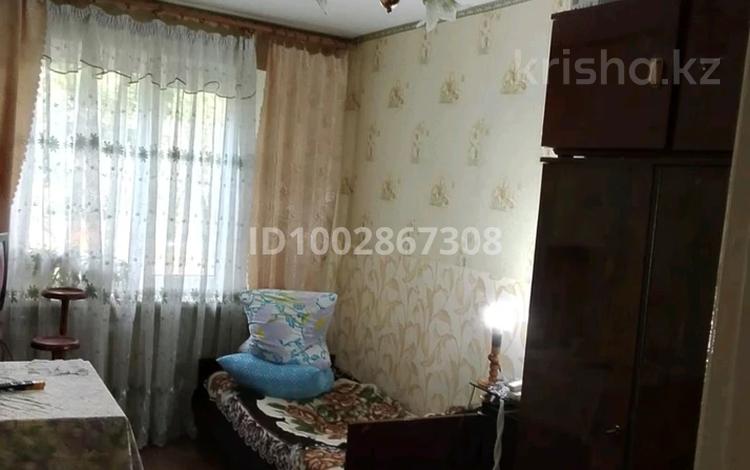 3-комнатная квартира · 63 м² · 3/5 этаж, Майкудук, 16 микрорайон 17 за 12.9 млн ₸ в Караганде, Алихана Бокейханова р-н — фото 2