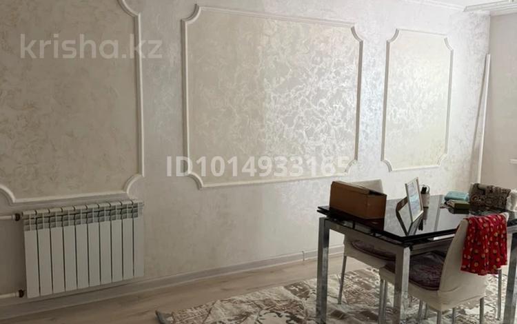 3-комнатная квартира · 62 м² · 2/5 этаж, Ердена 151 за 140 000 ₸ в Сатпаев — фото 2