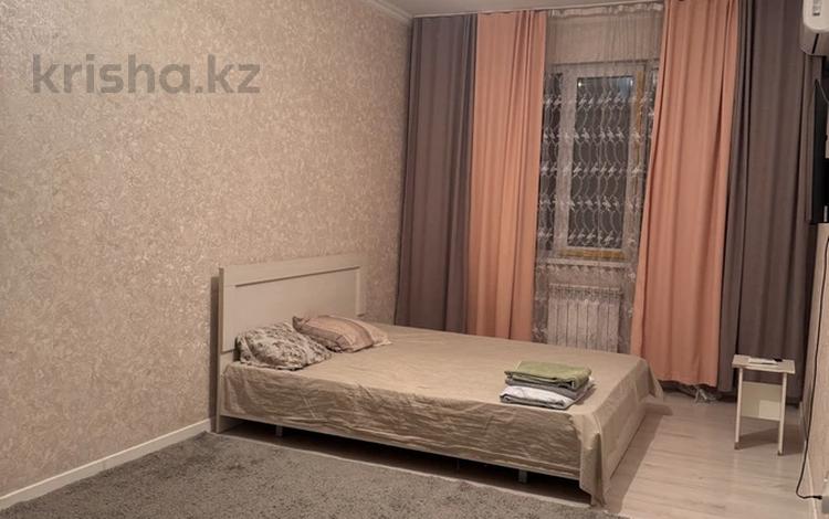 1-бөлмелі пәтер · 40 м² · 3/12 қабат, мкр Дарабоз — Алматы арена, бағасы: 10 000 ₸ в Алатауский р-н — фото 2