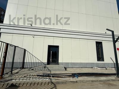 Еркін, кеңселер, дүкендер мен бутиктер, қоғамдық тамақтану орны, сұлулық салондары, ауыл шаруашылығы, монша, қонақ үй және демалыс орындары, медорталықтар мен дәріханалар, білім орталықтары, ойын-сауық · 220 м², бағасы: 70 млн ₸ в Семее