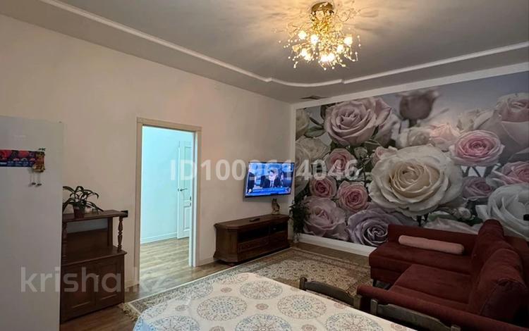 3-комнатная квартира · 100 м² · 2/10 этаж, Назарбаева 2н — Рядом магазин Мечта за 300 000 〒 в Кокшетау — фото 2